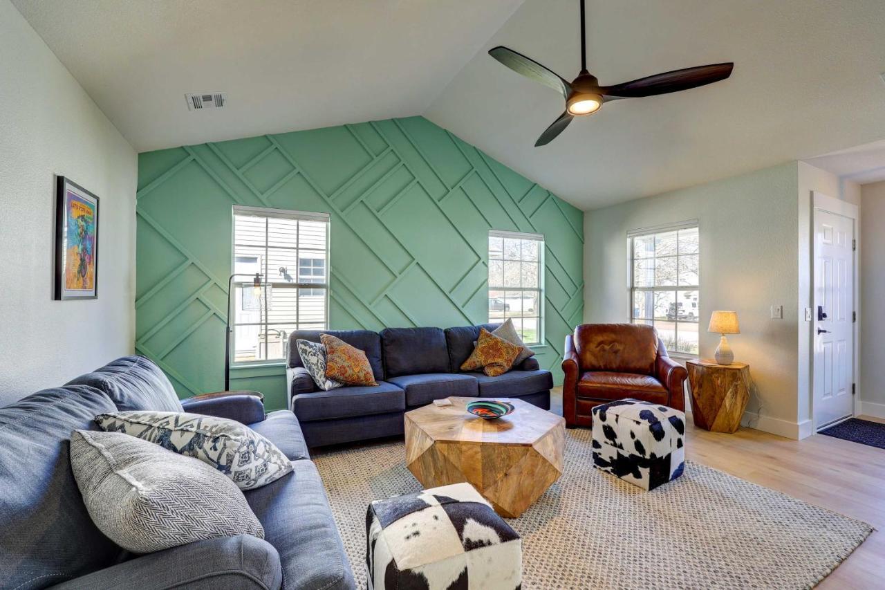 Chic Bentonville Home With Patio And Fire Pit! Экстерьер фото